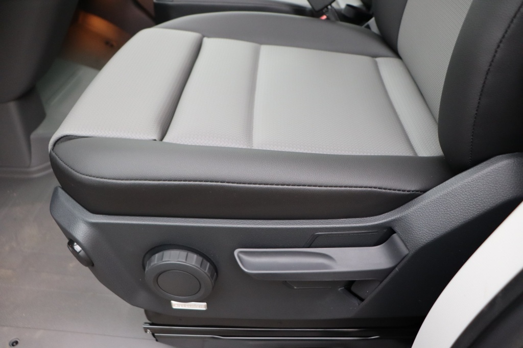 VOLKSWAGEN Crafter 35 Fourgon L4H3 4490 mm 2.0 TDI 177 hp AT8 - ref: 7-35566 - Photo 13