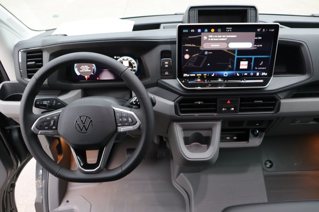 VOLKSWAGEN Crafter 35 Fourgon L4H3 4490 mm 2.0 TDI 177 hp AT8 - ref: 7-35566 - Photo 9