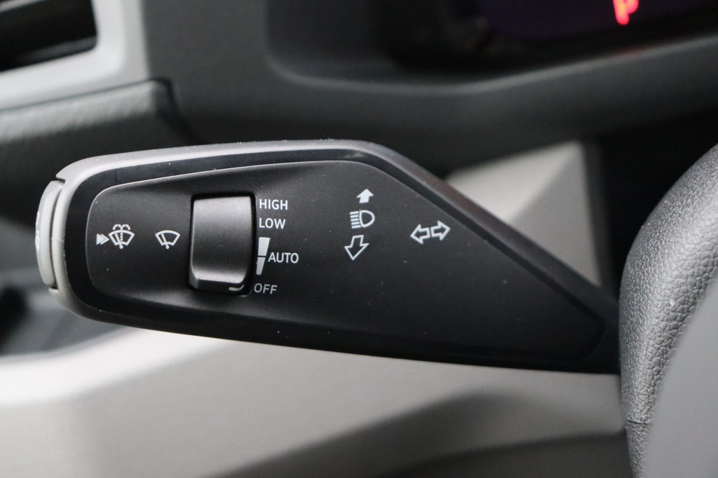 VOLKSWAGEN Crafter 35 Fourgon L5H3 4490 mm 2.0 TDI 177 hp AT8 - ref: 7-35581 - Photo 17