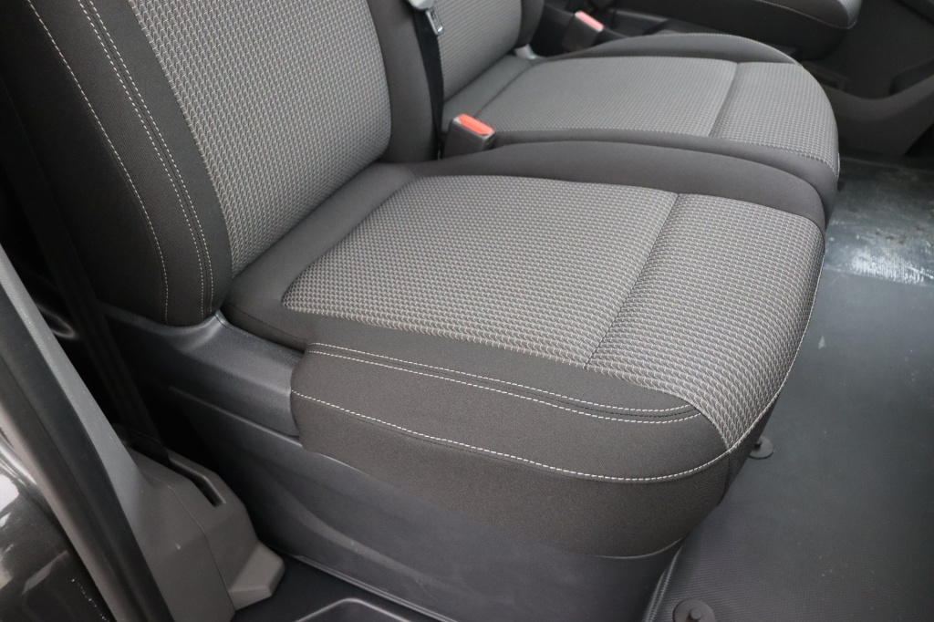 VOLKSWAGEN Transporter T7 Fourgon 3100 mm 2,0 TDI 150 hp Aut. - ref: 7-37811 - Photo 15