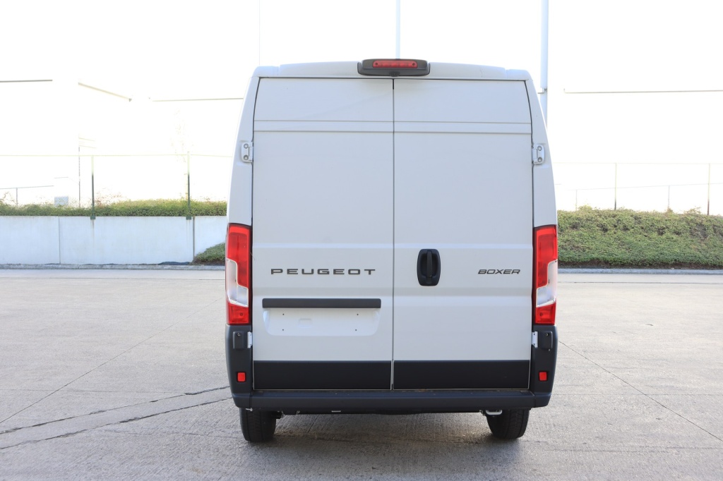 PEUGEOT Boxer 435 L3H2 2.2 BlueHDi 140 hp S&S Aut.8 - ref: 7-40580 - Photo 6