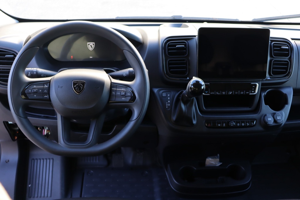 PEUGEOT Boxer 435 L3H2 2.2 BlueHDi 140 hp S&S Aut.8 - ref: 7-40580 - Photo 9