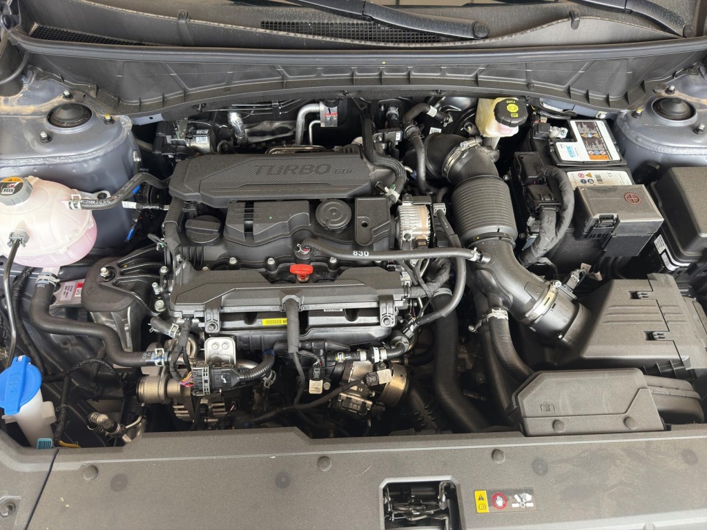 HYUNDAI Tucson Comfort 1.6 Gasoline 160hp - ref: 7-40663 - Photo 17