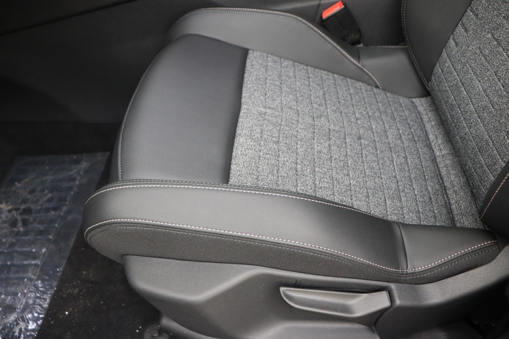 PEUGEOT 3008 Allure Hybrid 145 hp e-DSC6 - ref: 7-40756 - Photo 16