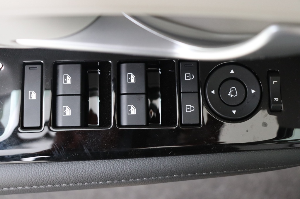 HYUNDAI Tucson Shine 1.6 T-GDi HEV 215 hp 6AT - ref: 7-42136 - Photo 17