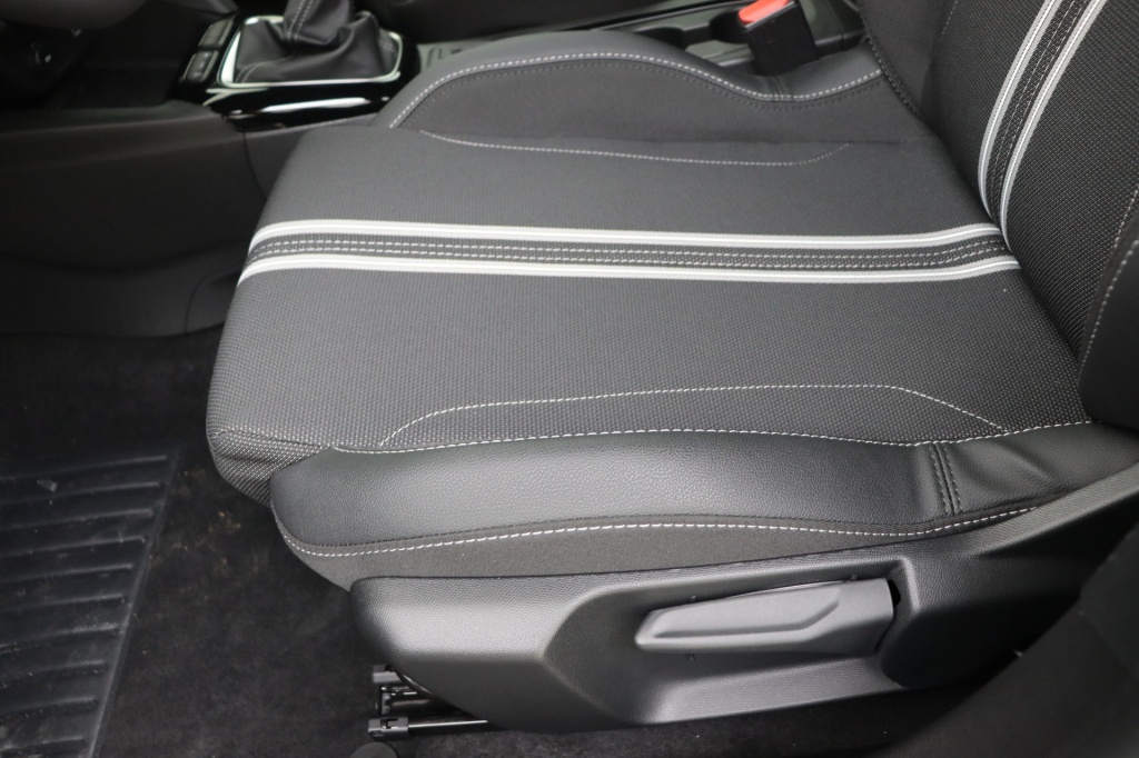 OPEL Corsa GS 1.2 Turbo 100 hp S/S MT6 - ref: 7-42391 - Photo 14