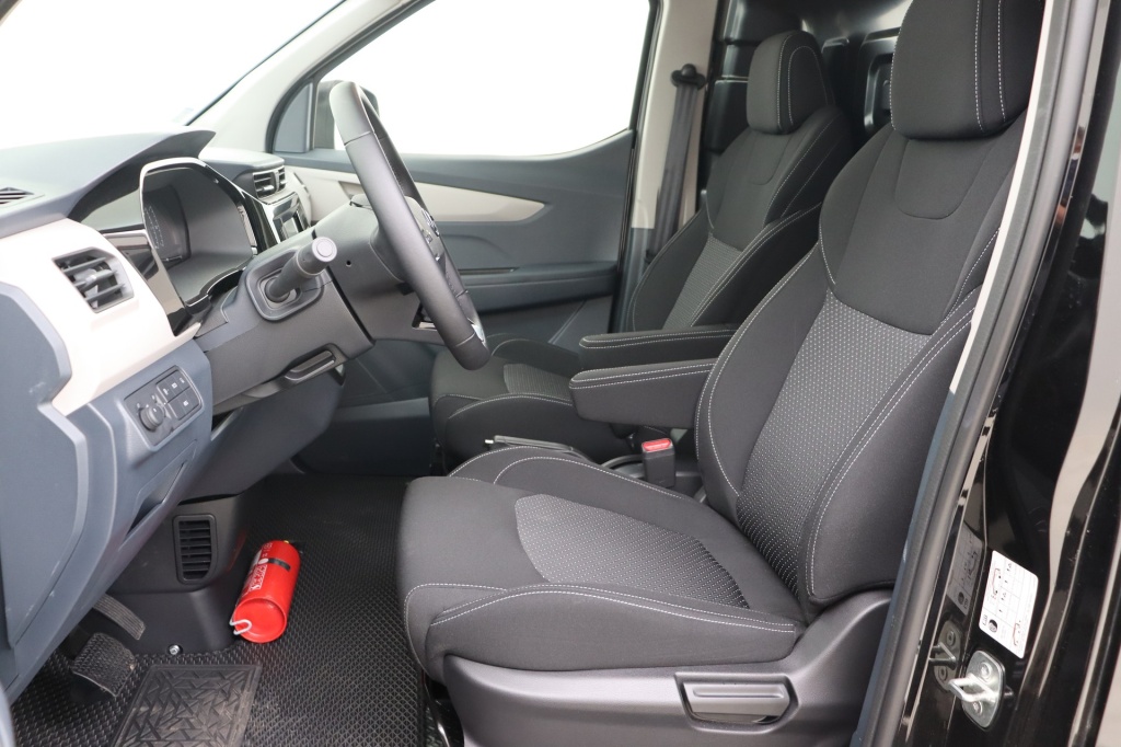 MAXUS eDeliver 3 SHORT WHEEL BASE PV 50 AT FWD - ref: 7-43018 - Photo 15