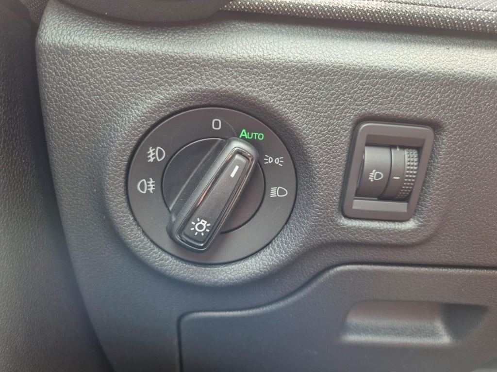 SKODA Fabia 1.0 Gasoline 116hp DSG - ref: 7-43436 - Photo 14