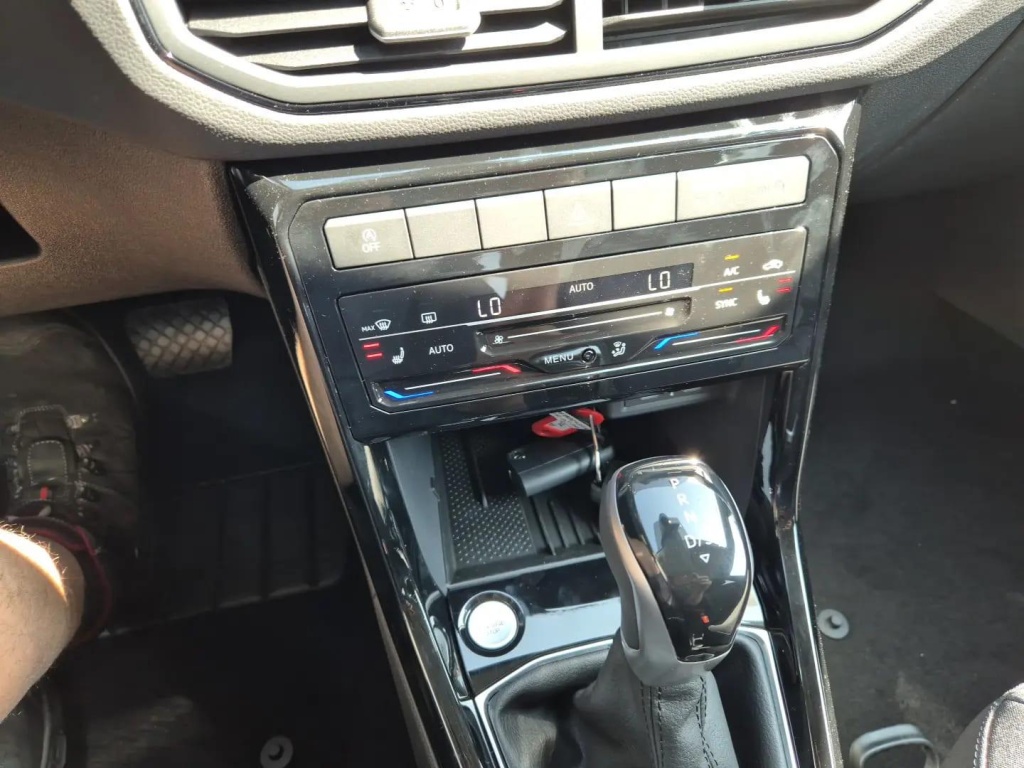 VOLKSWAGEN T-Cross 1.0 TSI - ref: 7-43499 - Photo 19