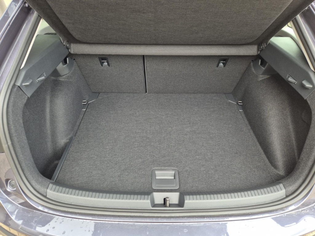 VOLKSWAGEN Taigo 1.0 TSI - ref: 7-43500 - Photo 9