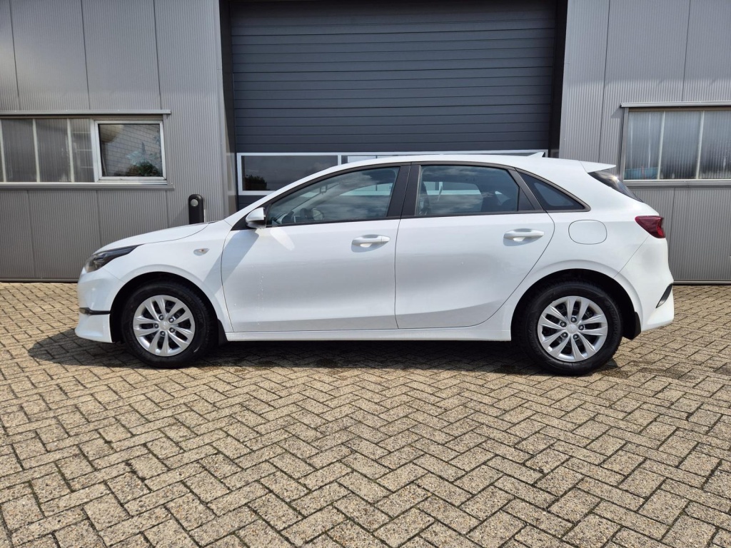 KIA Ceed Vision 1.5 Gasoline 140hp - ref: 7-43503 - Photo 2