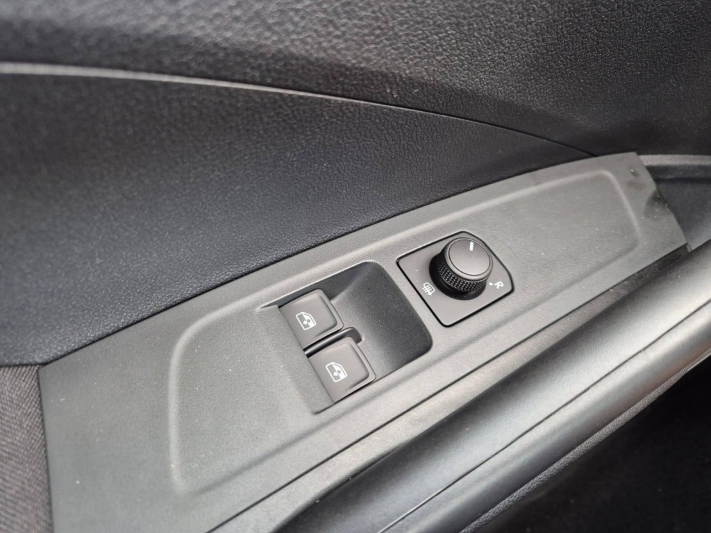 SKODA Fabia 1.0 Gasoline 116hp DSG - ref: 7-43509 - Photo 13