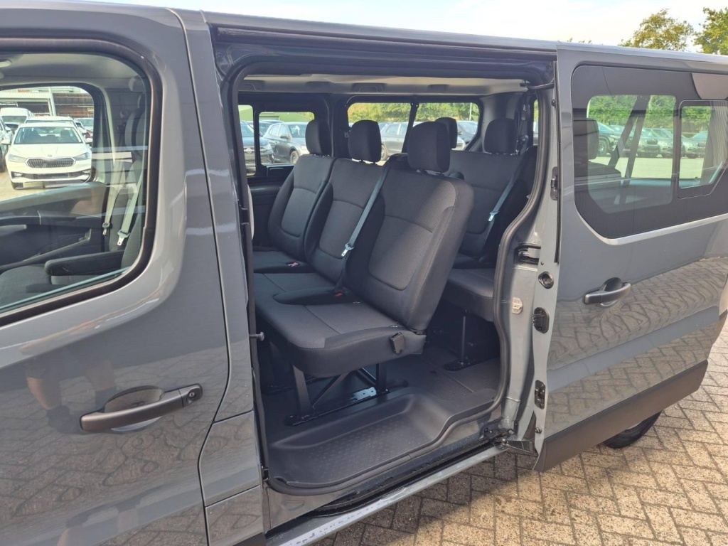 RENAULT Trafic Evolution 2.0 Diesel 150hp auto - ref: 7-43512 - Photo 10