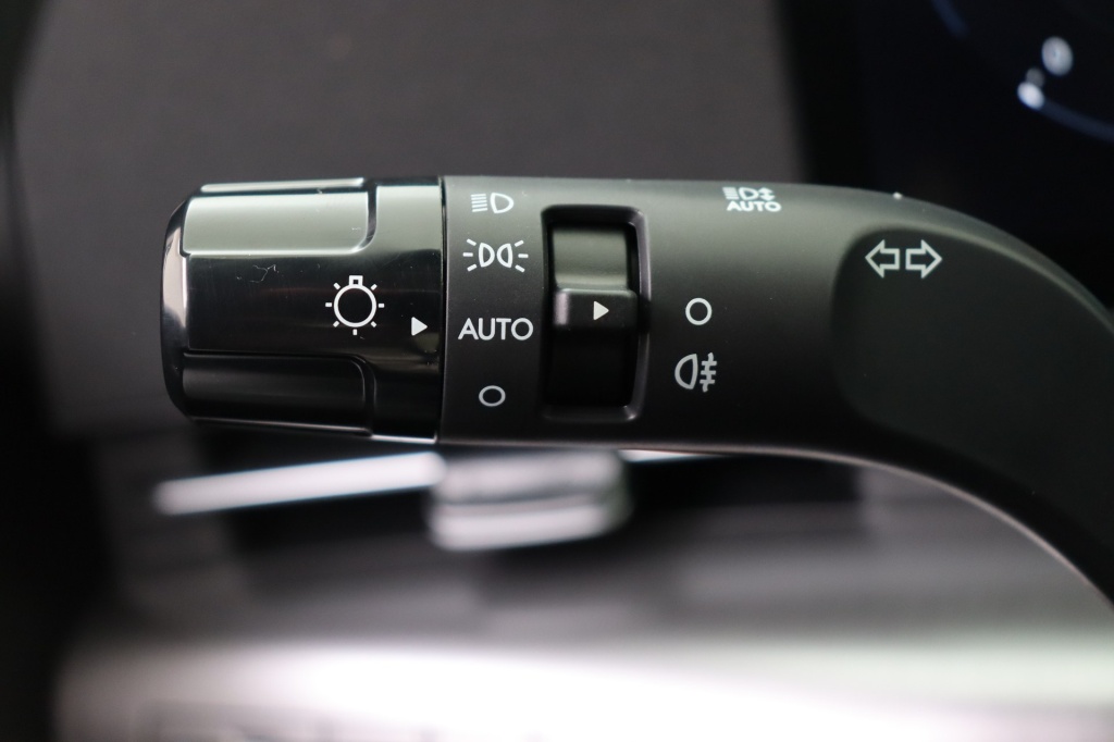 HYUNDAI Kona Feel 1.6 Gdi HEV 138 hp 6DCT - ref: 7-44054 - Photo 18