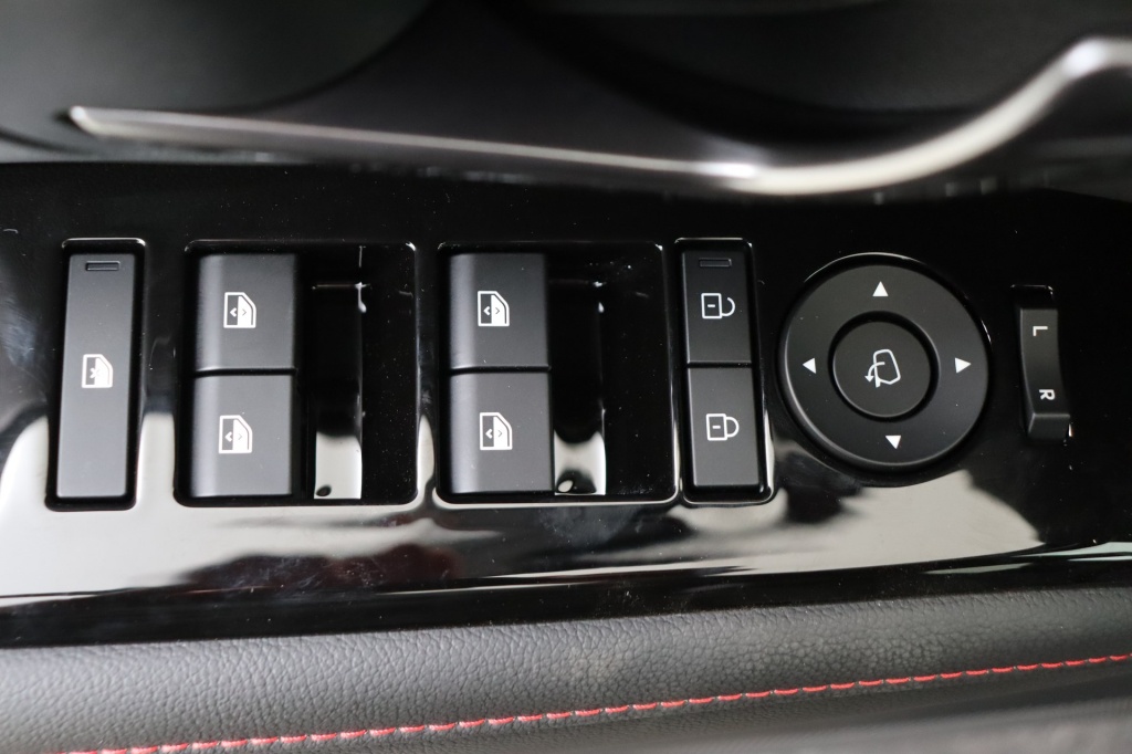 HYUNDAI Tucson Feel N-line 1.6 T-GDi HEV 239 hp 6AT - ref: 7-44127 - Photo 17