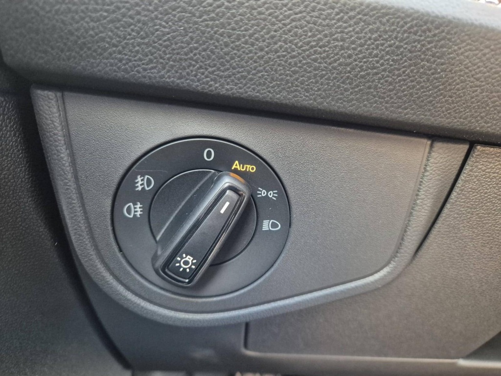 VOLKSWAGEN Taigo 1.0 TSI - ref: 7-44211 - Photo 14