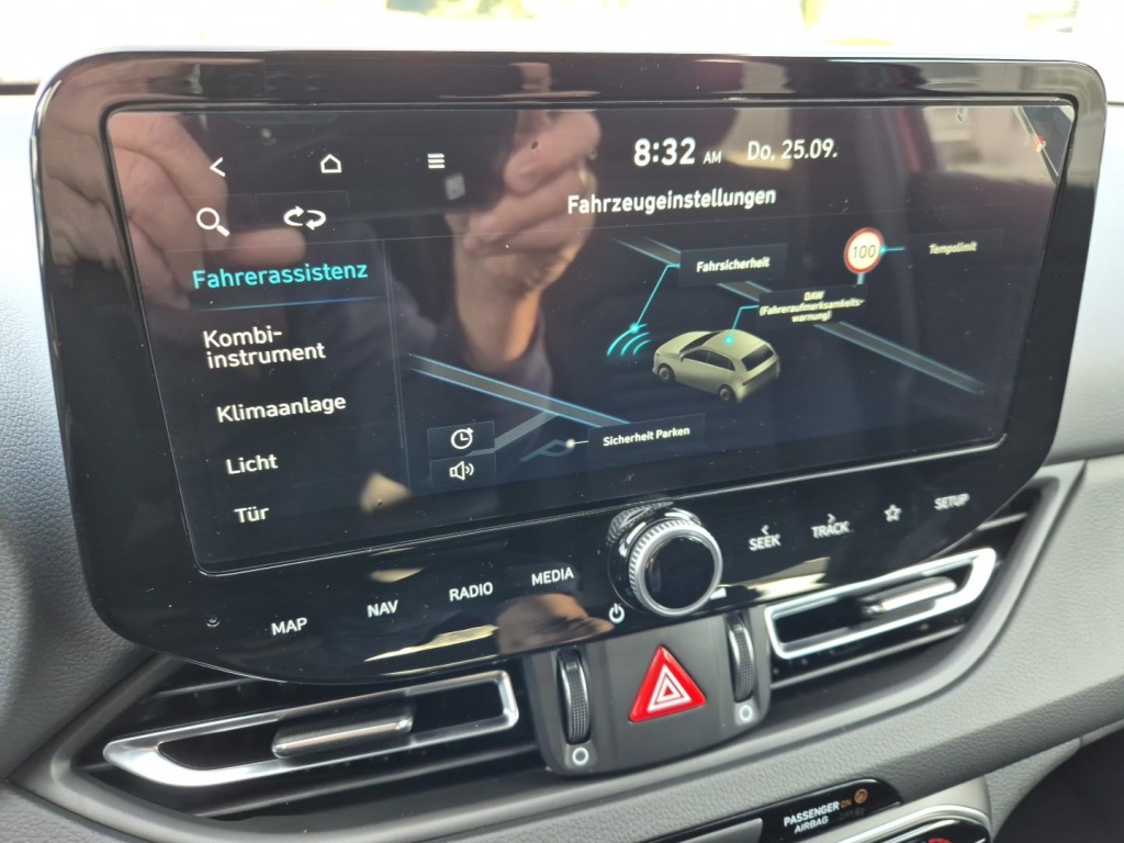 HYUNDAI i30 1.5 Gasoline 97hp - ref: 7-44224 - Photo 18