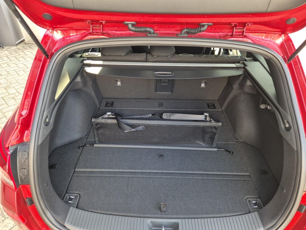 HYUNDAI i30 1.5 Gasoline 97hp - ref: 7-44224 - Photo 9