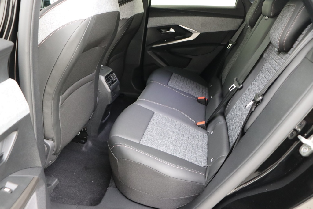 PEUGEOT 3008 Allure Hybrid 145 hp e-DSC6    - ref: 7-45802 - Photo 16