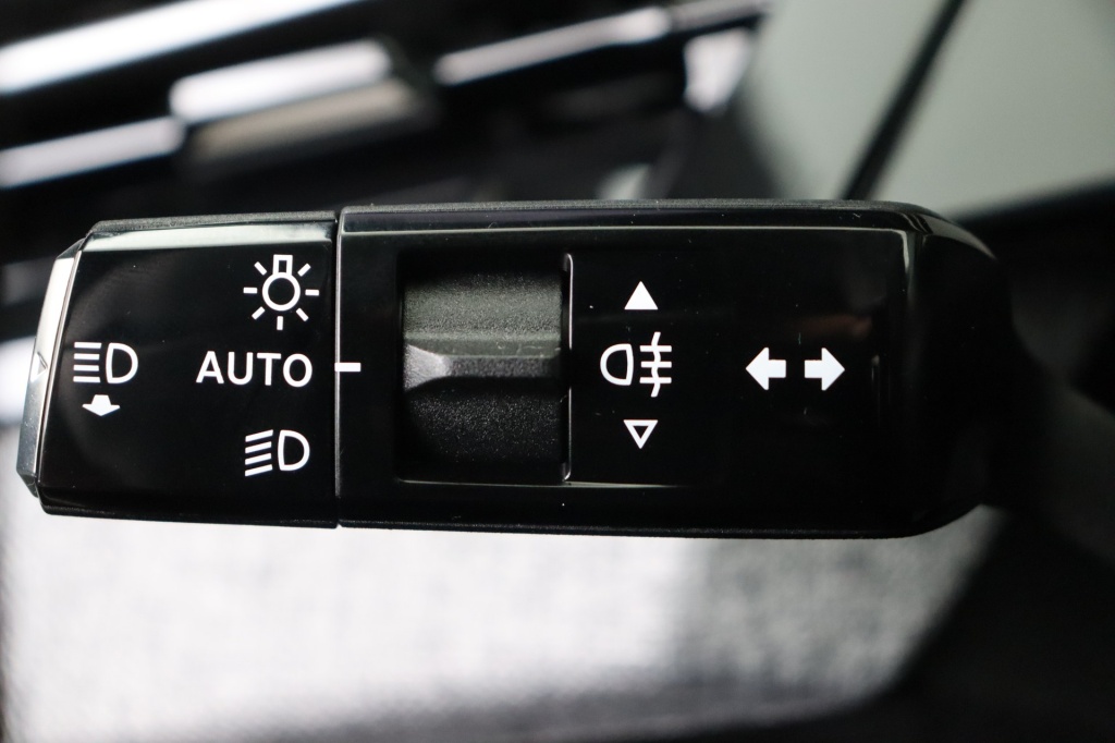 PEUGEOT 3008 Allure Hybrid 145 hp e-DSC6    - ref: 7-45807 - Photo 18