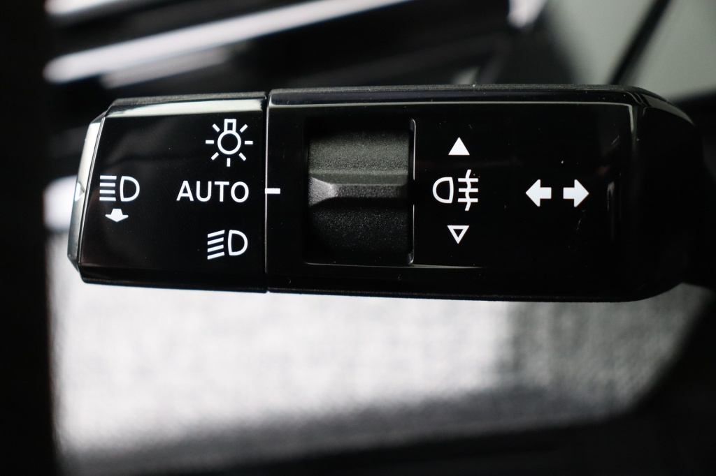 PEUGEOT 3008 Allure Hybrid 145 hp e-DSC6    - ref: 7-45809 - Photo 18