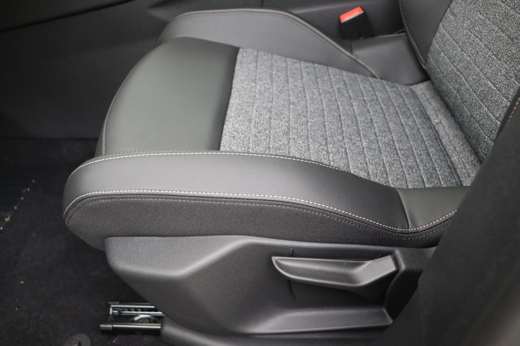 PEUGEOT 3008 Allure Hybrid 145 hp e-DSC6    - ref: 7-45818 - Photo 17