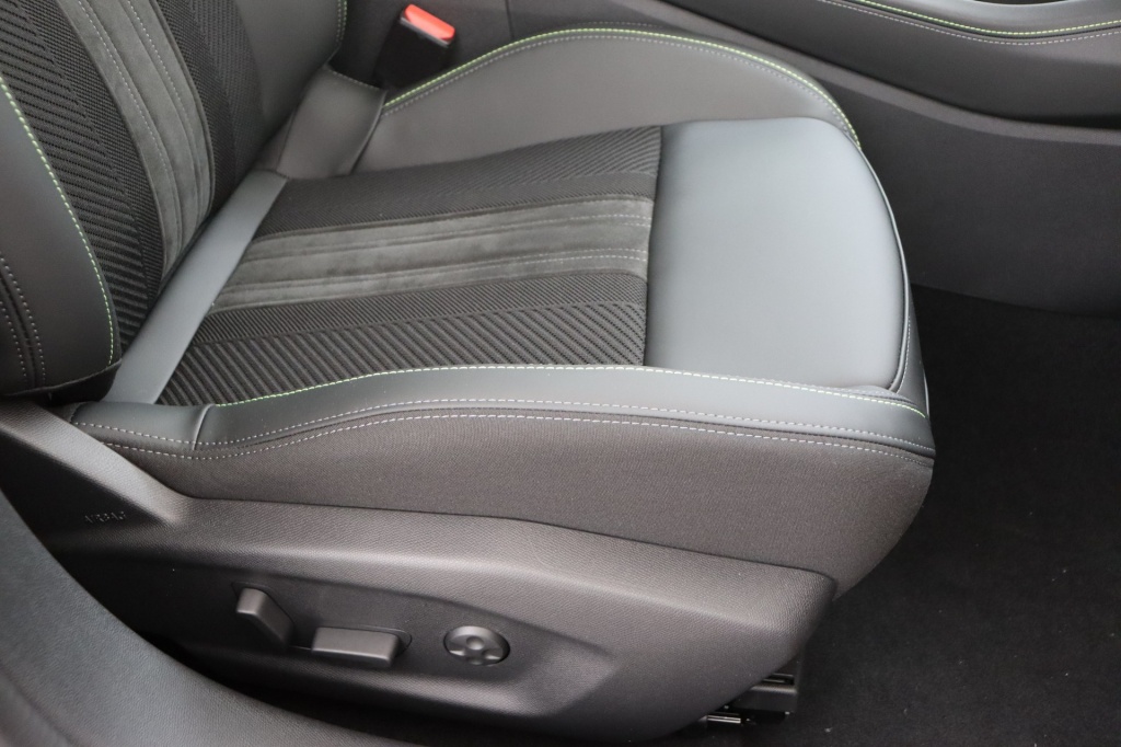 PEUGEOT 408 GT Hybrid 145 hp e-DSC6    - ref: 7-45880 - Photo 15