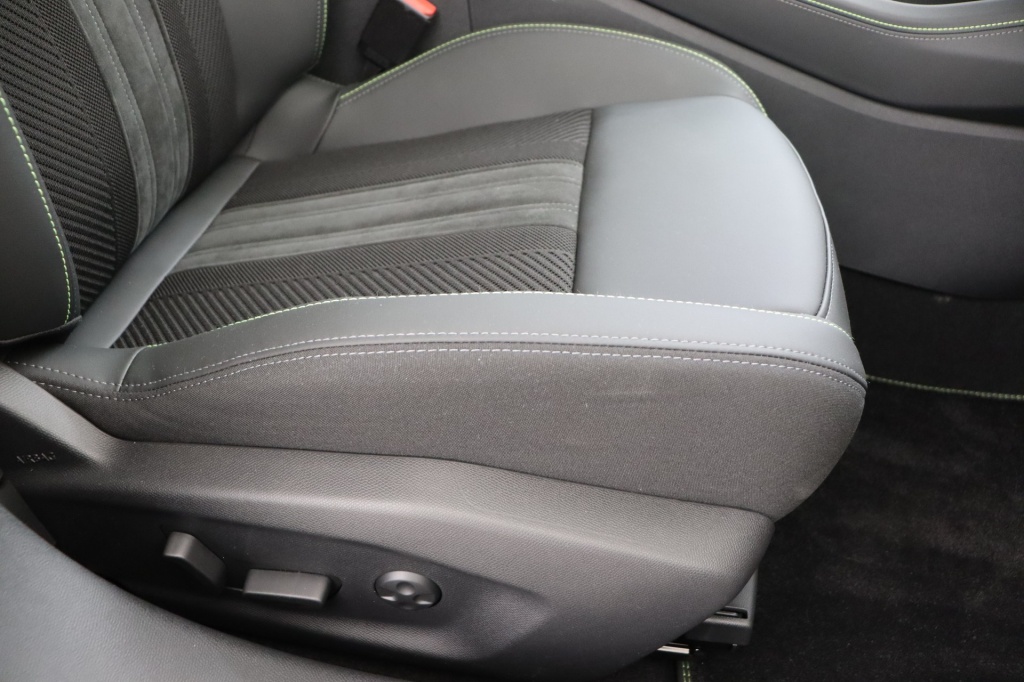 PEUGEOT 408 GT Hybrid 145 hp e-DSC6    - ref: 7-45883 - Photo 15