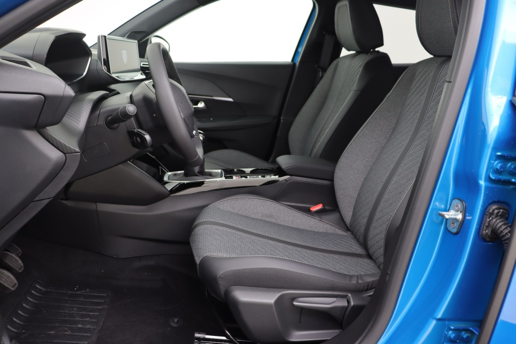 PEUGEOT 2008 Allure 1.2 Turbo 100 hp Man.6 - ref: 7-45885 - Photo 13