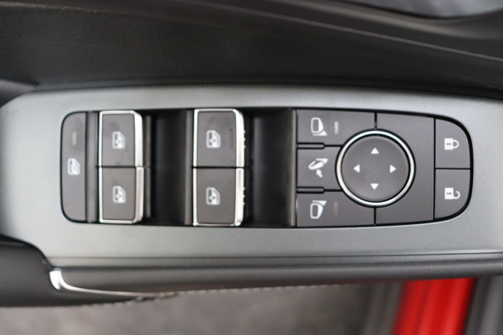 NISSAN Qashqai N-Connecta 1.3 158 hp CVT 2WD - ref: 7-45948 - Photo 17