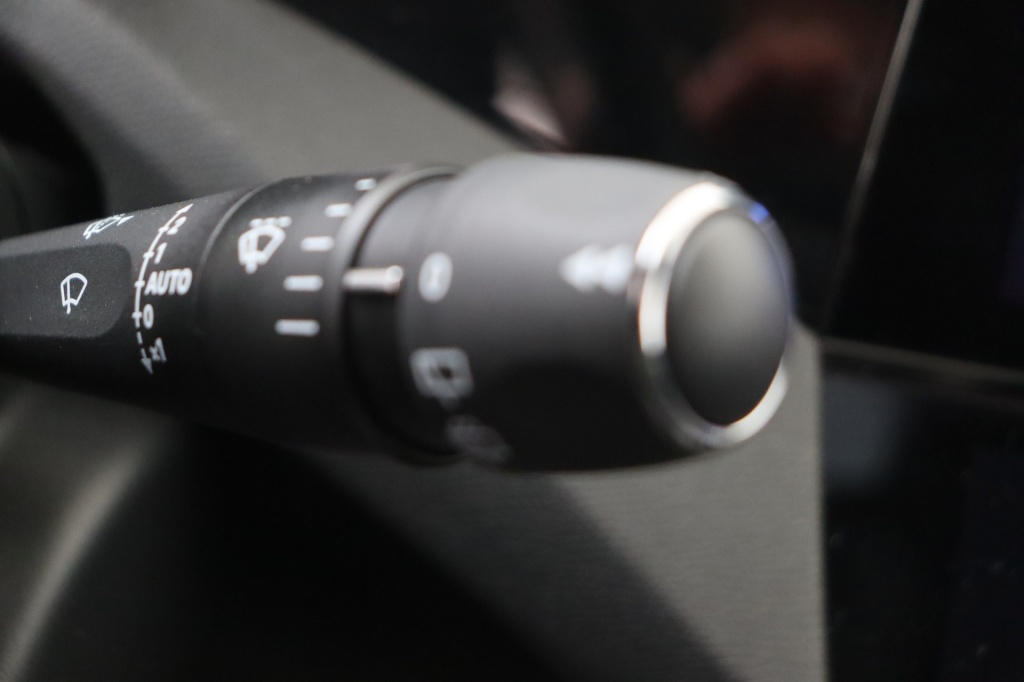 PEUGEOT 308 SW Allure 1.6 Plug-in Hybrid 180 hp e-EAT8    - ref: 7-46763 - Photo 19