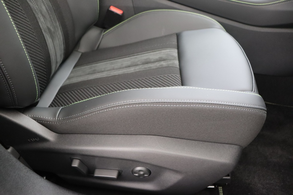 PEUGEOT 408 GT Hybrid 145 e-DSC6    - ref: 7-46767 - Photo 15