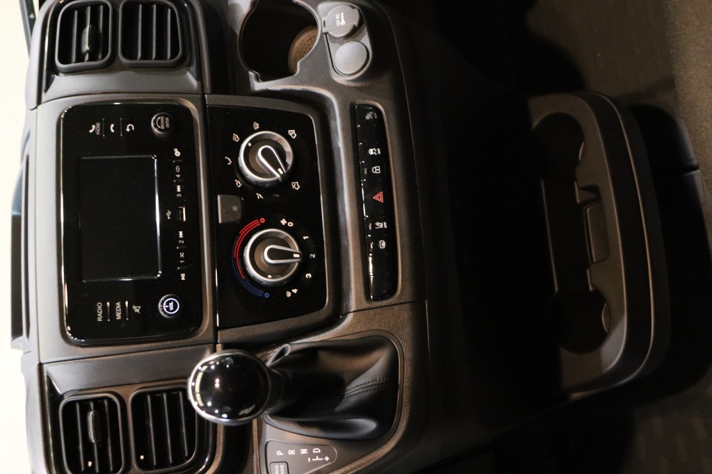 PEUGEOT Boxer L4H3 2.2 BlueHDi 180 hp AT8 - ref: 7-47072 - Photo 10