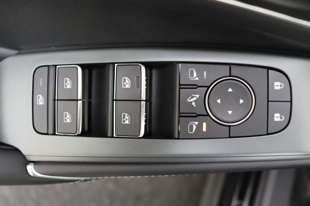 NISSAN Qashqai Tekna + Bose 1,3 158 hp CVT 2WD - ref: 7-47154 - Photo 17