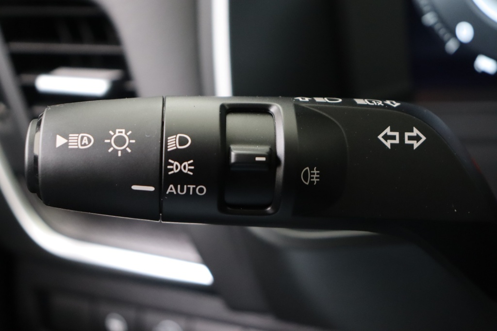 NISSAN Qashqai Tekna + Bose 1,3 158 hp CVT 2WD - ref: 7-47154 - Photo 18