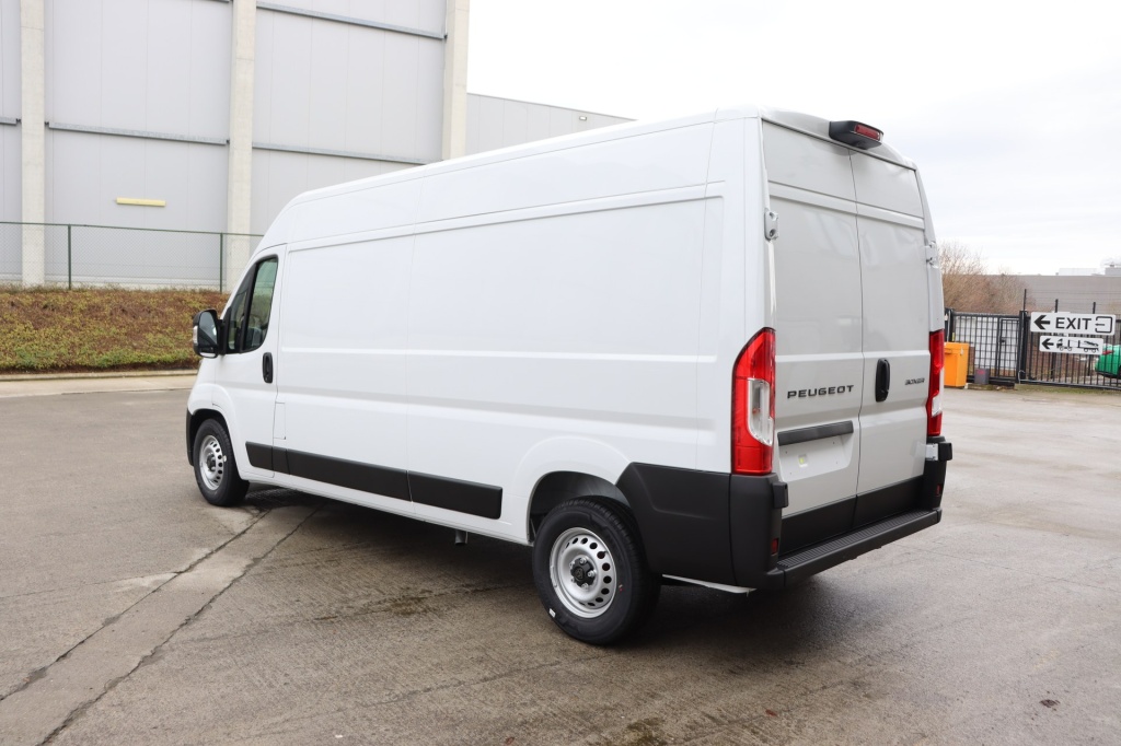 PEUGEOT Boxer L3H2 3.5T Heavy  2.2 BlueHDi 180 S&S EAT8 - ref: 7-47235 - Photo 5