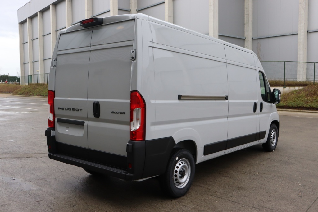 PEUGEOT Boxer L3H2 3.5T Heavy  2.2 BlueHDi 180 S&S EAT8 - ref: 7-47236 - Photo 7