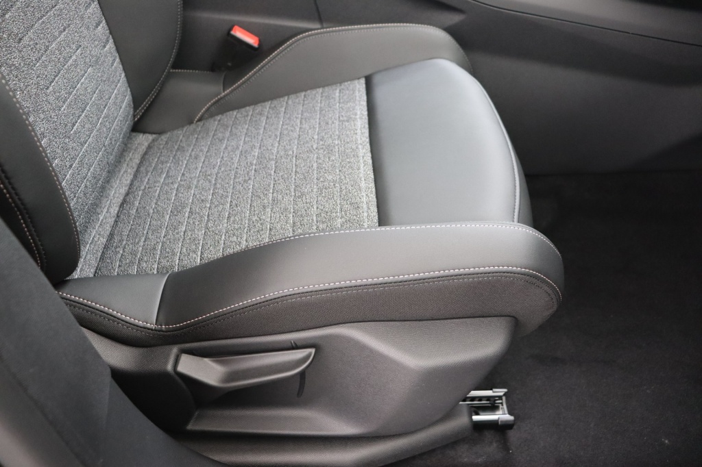 PEUGEOT 3008 Allure Hybrid 145 hp e-DSC6    - ref: 7-47251 - Photo 18