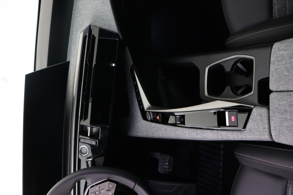 PEUGEOT 3008 Allure Hybrid 145 hp e-DSC6    - ref: 7-47257 - Photo 12