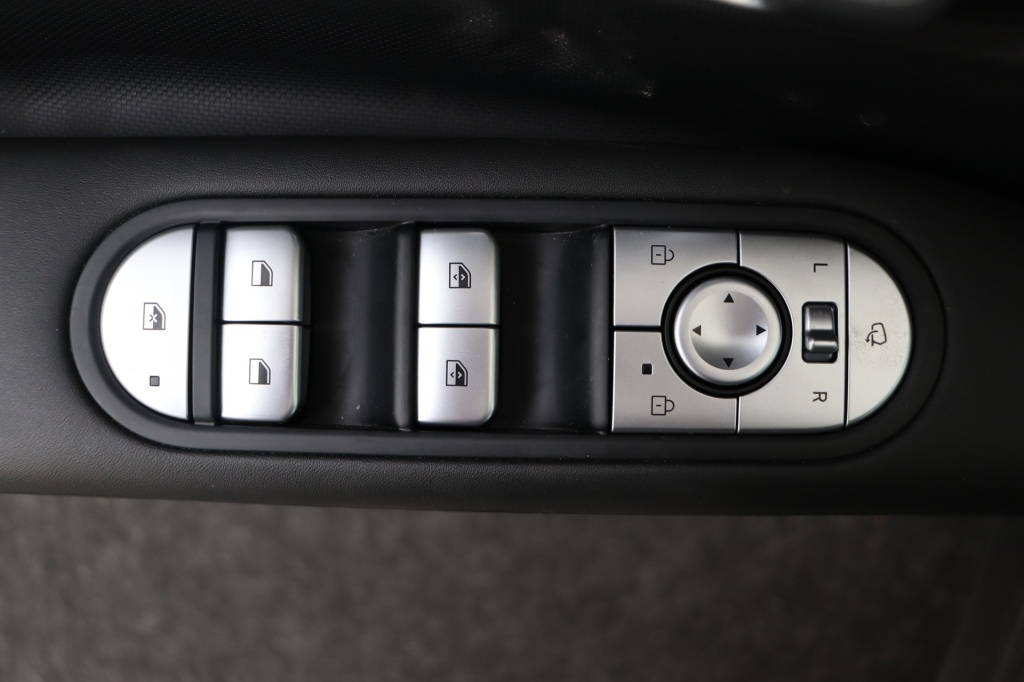 HYUNDAI Ioniq 5 Core 77 kWh 225 hp - ref: 7-47532 - Photo 17