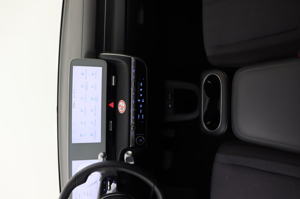 HYUNDAI Ioniq 5 Core 77 kWh 225 hp - ref: 7-47536 - Photo 12