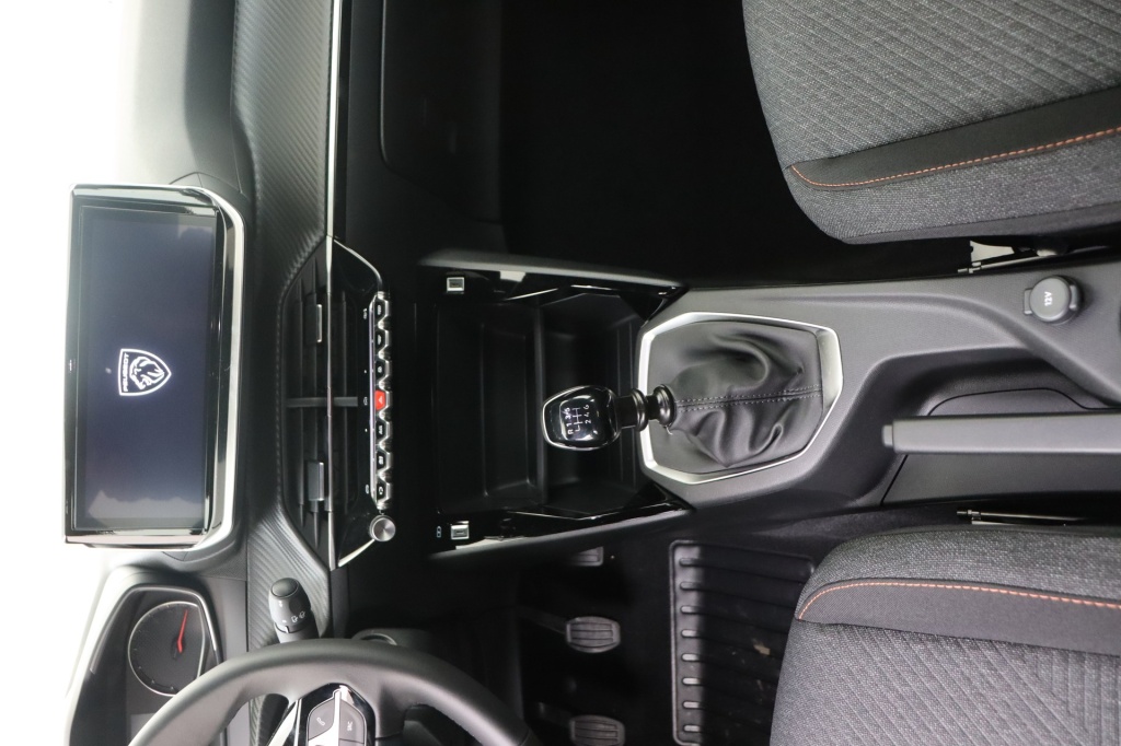 PEUGEOT 2008 Style 1.2 Turbo 100 hp Man. 6 - ref: 7-47733 - Photo 12