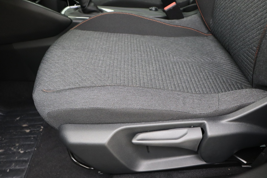 PEUGEOT 2008 Style 1.2 Turbo 100 hp Man. 6 - ref: 7-47735 - Photo 14