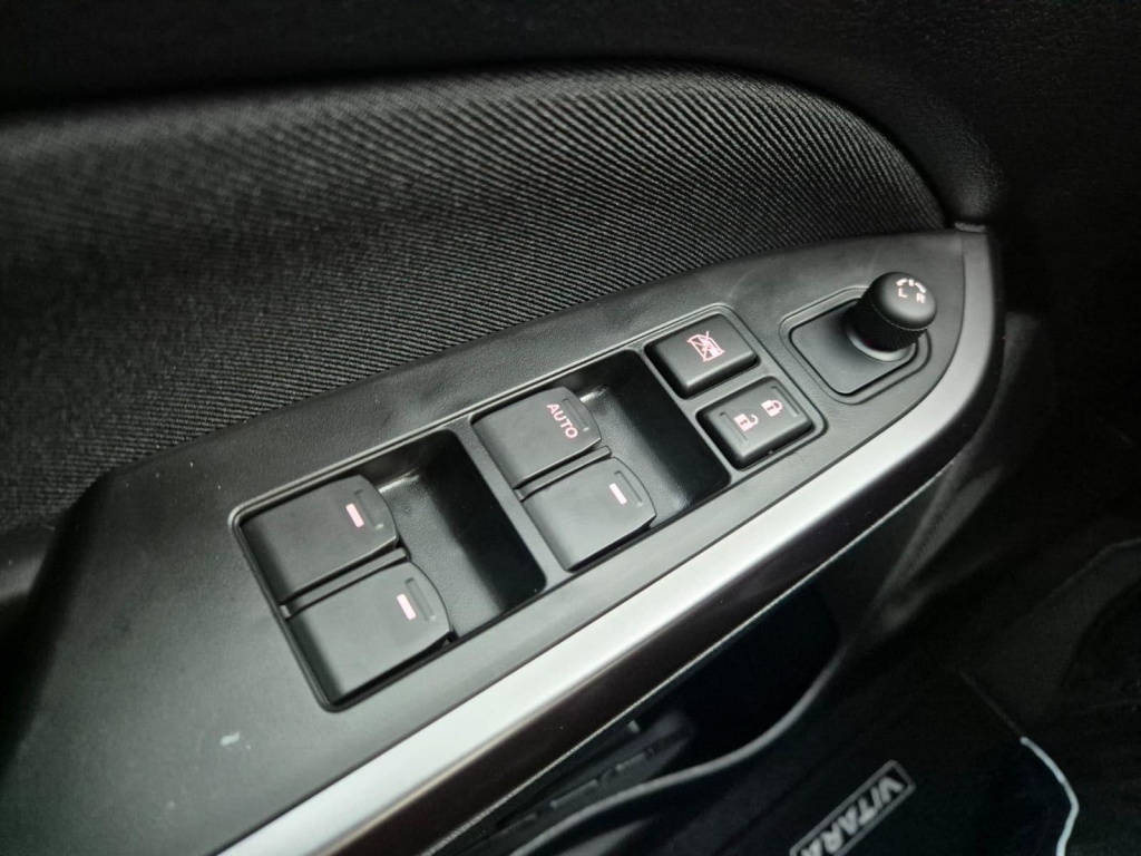 SUZUKI Vitara Comfort+ 1.4 Gasoline 110hp 4x4 - ref: 7-48123 - Photo 10