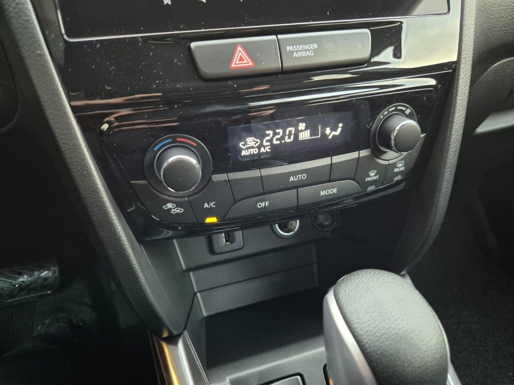 SUZUKI Vitara Comfort+ 1.4 Gasoline 110hp 4x4 - ref: 7-48126 - Photo 17