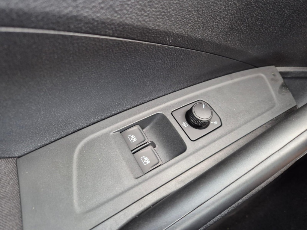 SKODA Fabia 1.0 Gasoline 116hp DSG - ref: 7-48220 - Photo 13