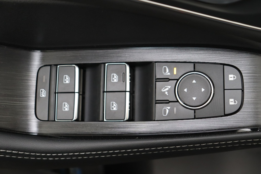 NISSAN X-Trail Tekna + Bose + Nappa + 20