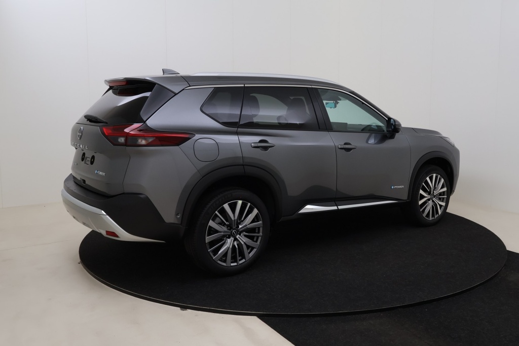 NISSAN X-Trail Tekna + Bose + Nappa + 20