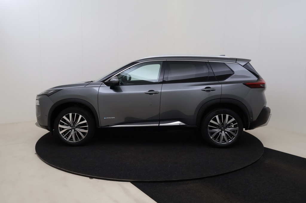 NISSAN X-Trail Tekna + Bose + Nappa + 20