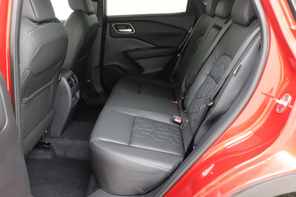 NISSAN Qashqai Tekna 1.3 158 hp CVT 2WD - ref: 7-48691 - Photo 16